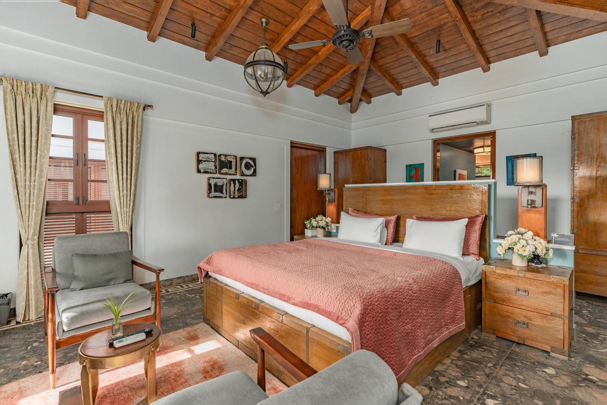Azara Beach House - 5 Bhk Designer Villa, Candolim Beach Bagian luar foto