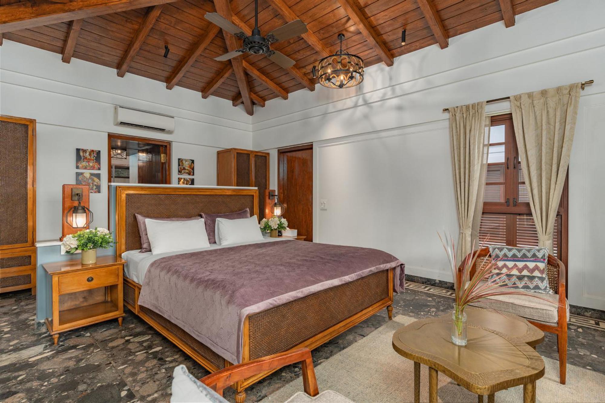 Azara Beach House - 5 Bhk Designer Villa, Candolim Beach Bagian luar foto